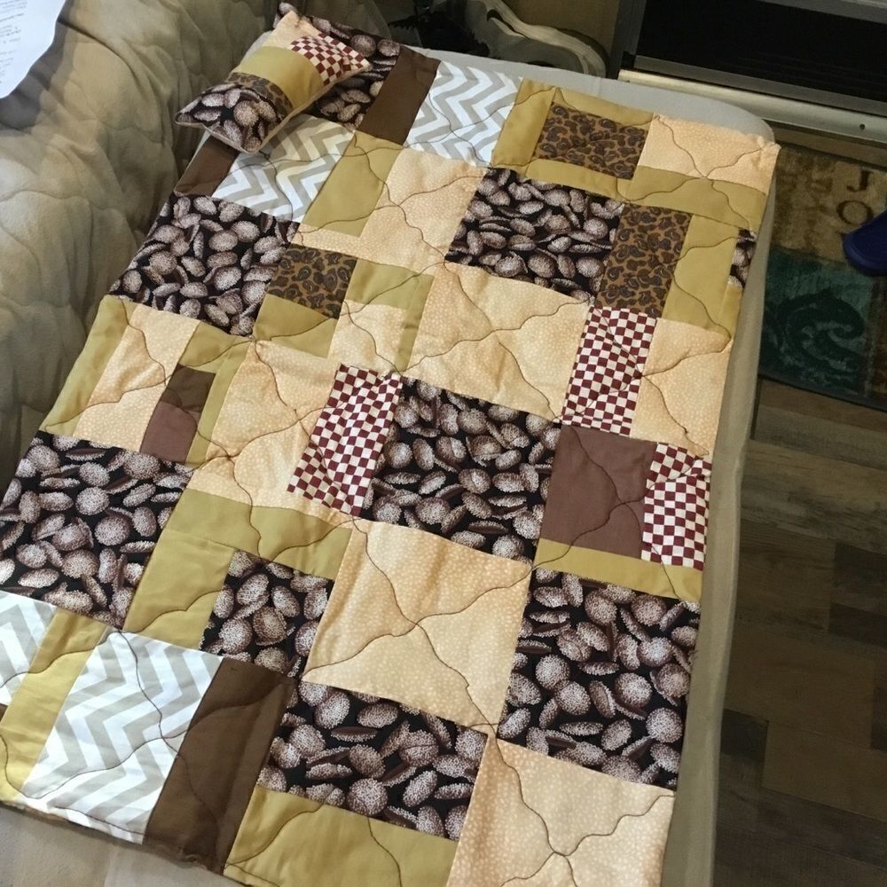 NWT. Hand Crafted Stuffed Animal Quilt Browns